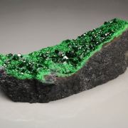 GARNET var. UVAROVITE