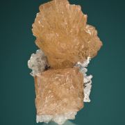 Olmiite, calcite TOP Ex. Joanna Praszkier