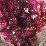 Roselite (well-crystallized) 