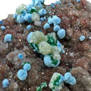 Willemite, plancheite, quartz, malachite