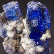 Laumontite on Tanzanite