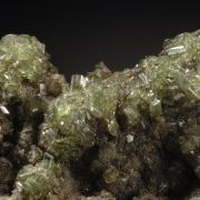 Ludlamite - fine crystals with minor Chalcopyrite