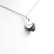 Raw Sapphire necklace. 10.47 ct.