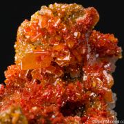 Vanadinite on Wulfenite