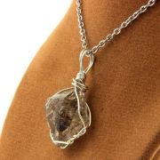 Necklace raw petroleum Quartz.