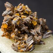 Wulfenite on Arsenian Vanadinite var. Endlichite