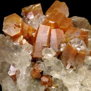 Vanadinite, calcite