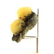Stilbite + Epidote. 314.0 ct.