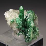 gem VESUVIANITE var. CHROMIAN, DIOPSIDE