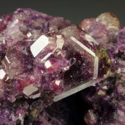 VESUVIANITE var. MANGANOAN