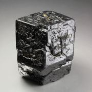 GARNET var. ANDRADITE var. MELANITE - floater