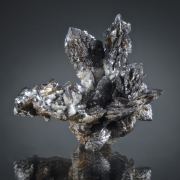 Descloizite with minor Calcite