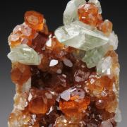 gem GARNET var. HESSONITE, DIOPSIDE