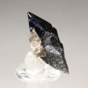 ANATASE bi-terminated, ALBITE with STILPNOMELANE inclusions