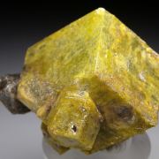 Vesuvianite on Grossular