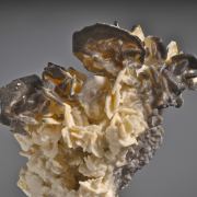 Wulfenite w. Calcite & Plattnerite