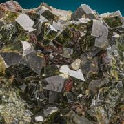 Johannsenite 