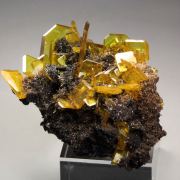 WULFENITE