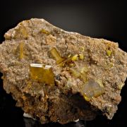 Wulfenite 