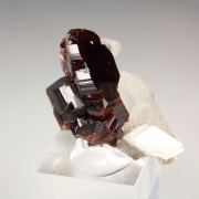 UVITE, MAGNESITE