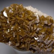 Siderite on Quartz (R)