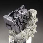 skeletal GALENA, QUARTZ