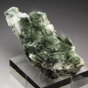 AMPHIBOLE GROUP var. BYSSOLITE, K FELDSPAR var. ADULARIA