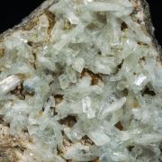 Paravauxite