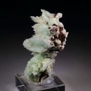 PHOSPHOPHYLLITE twinned