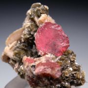 Rhodochrosite with Bertrandite