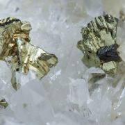 Chalcopyrite with Quartz, Dolomite and Calcite