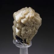 twinned WHITEITE (CaFeMg)