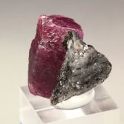 CORUNDUM var. RUBY