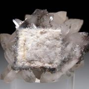 'Gitter' Quartz on Feldspar