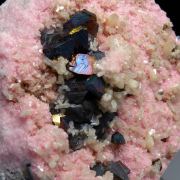 Rhodochrosite with Stilbite, Sphalerite, Chalcopyrite