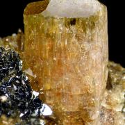 Apatite, hematite, quartz and actinolite pseudo. after pyroxene