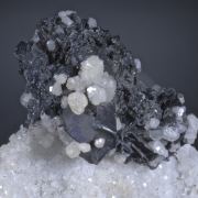 Pyrargyrite with Polybasite on Calcite