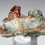 gem GARNET var. HESSONITE, CLINOCHLORE