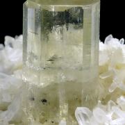 Fluorapatite, pyrite, quartz