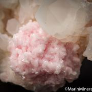 Mangano Calcite with Quartz