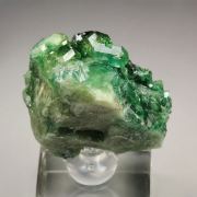 very rare -  GARNET var. GROSSULAR var. CHROMIAN, VESUVIANITE var. CHROMIAN