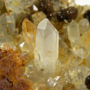 Childrenite (rare) on Quartz