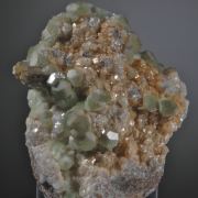 Cuprian Smithsonite on Willemite