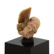 Wulfenite.