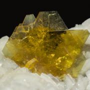 Hydroxylbastnäsite-(Ce) with Dolomite