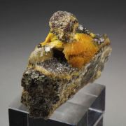 BOLTWOODITE, CALCITE