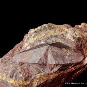 Hematite ps. Calcite (twinned)