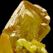 Wulfenite, mimetite, baryte