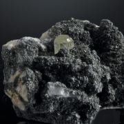 Apatite on Albite covered by Chlorite