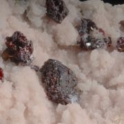Pyrargyrite on Manganoan Calcite